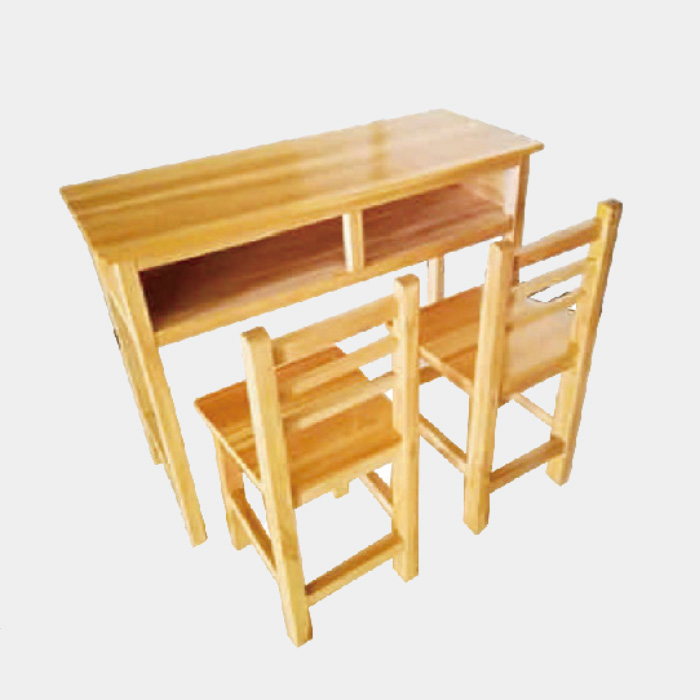 木质桌椅 