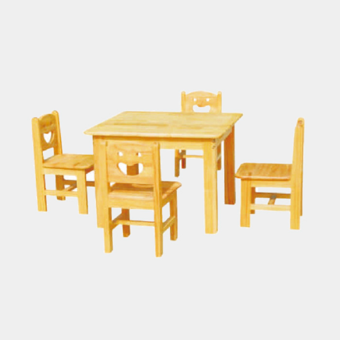 木质桌椅 